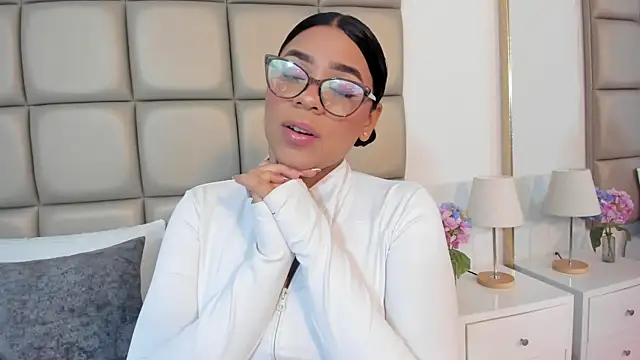 lilly williamss online show from April 2026 02:53:02 AM