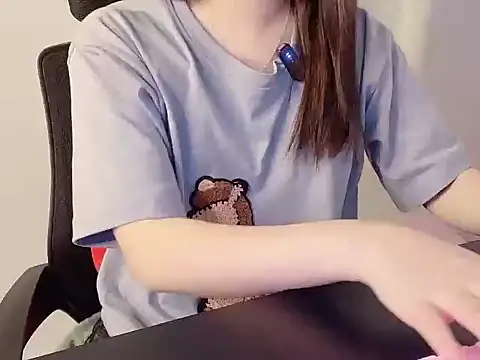 hunhun122 online show from April 2026 10:33:02 PM