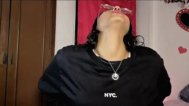 PaulaCutexs online show from May 2026 05:25:02 AM