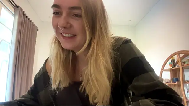 RoxyWet online show from March 2026 11:44:01 PM