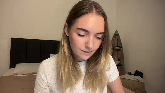 RoxyWet online show from April 2026 01:27:02 PM