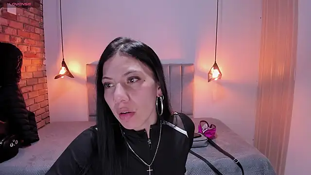 Abril Fox   online show from April 2026 08:00:02 PM