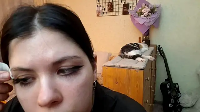 MiaTemptress online show from April 2026 02:23:02 PM