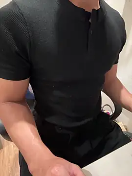 Snapshot of ZhangQing95 chatting on March 2026 12:01:01 PM ZhangQing95 online show from March 2026 12:01:01 PM