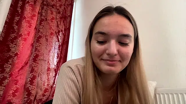 ReathaKiss online show from May 2026 12:01:01 PM