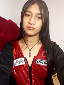 Snapshot of KarolaMendez chatting on April 2026 06:32:02 PM KarolaMendez online show from April 2026 06:32:02 PM