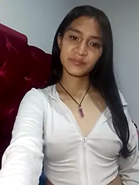 Snapshot of KarolaMendez chatting on April 2026 03:20:01 AM KarolaMendez online show from April 2026 03:20:01 AM