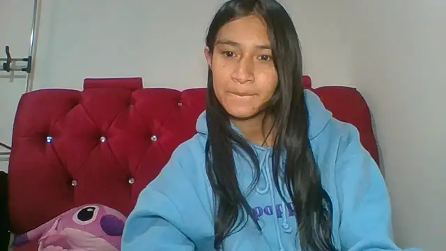 Snapshot of KarolaMendez chatting on April 2026 08:48:02 PM KarolaMendez online show from April 2026 08:48:02 PM