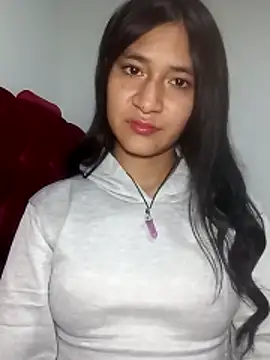 Snapshot of KarolaMendez chatting on May 2026 03:15:01 AM KarolaMendez online show from May 2026 03:15:01 AM