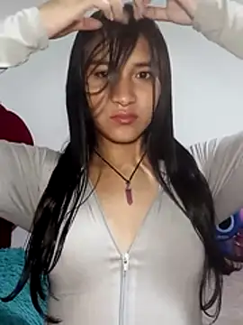 Snapshot of KarolaMendez chatting on July 2026 01:07:01 AM KarolaMendez online show from July 2026 01:07:01 AM