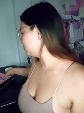 Snapshot of Brittany_G chatting on March 2026 05:44:02 AM Brittany G online show from March 2026 05:44:02 AM