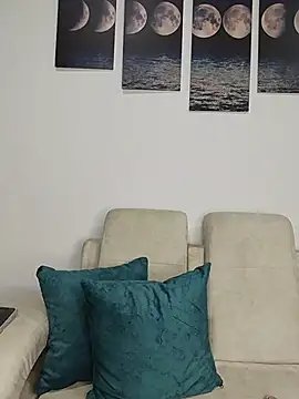 isabellaHill2 online show from April 2026 04:17:01 AM