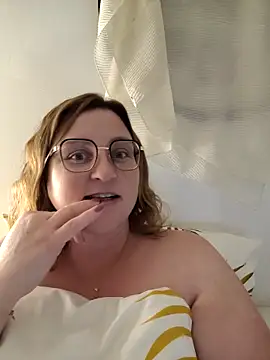Snapshot of duotroublant chatting on May 2026 09:21:01 PM duotroublant online show from May 2026 09:21:01 PM