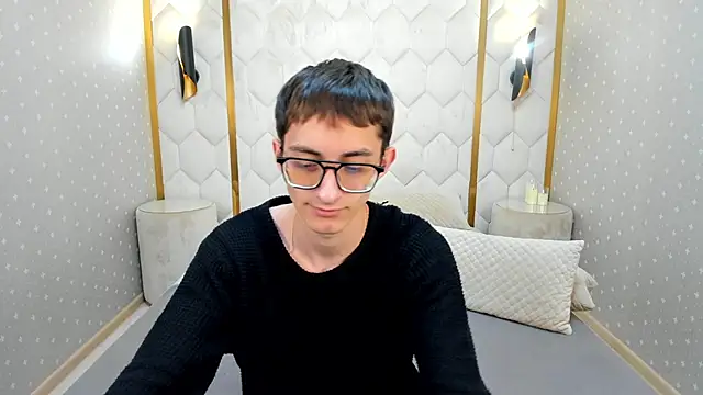 RonBevs online show from June 2026 08:18:01 PM