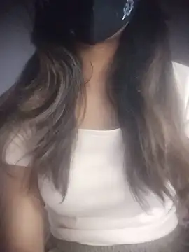 Snapshot of Tasty_Cherry chatting on May 2026 10:00:02 PM Tasty Cherry online show from May 2026 10:00:02 PM