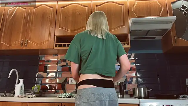 ivygenesis online show from March 2026 05:52:02 PM