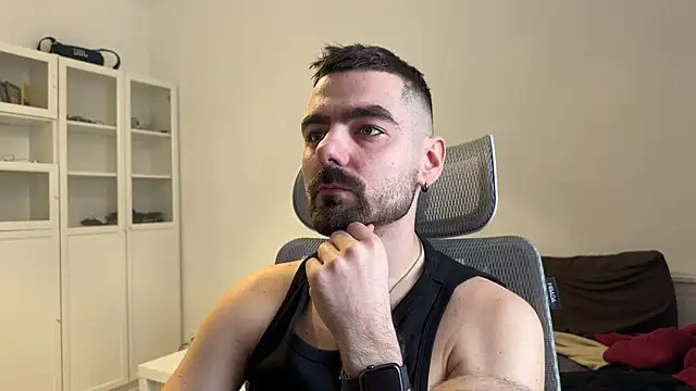 Snapshot of Split_manager chatting on March 2026 01:37:01 PM Split manager online show from March 2026 01:37:01 PM