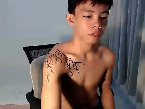 hottasianboy online show from May 2026 10:55:01 AM