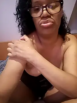 Snapshot of caballota77 chatting on May 2026 10:26:02 PM caballota77 online show from May 2026 10:26:02 PM