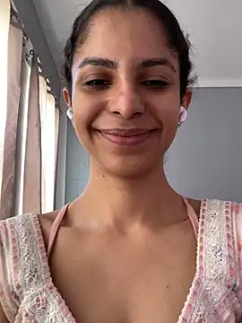 karlatiburcio online show from May 2026 07:33:01 PM