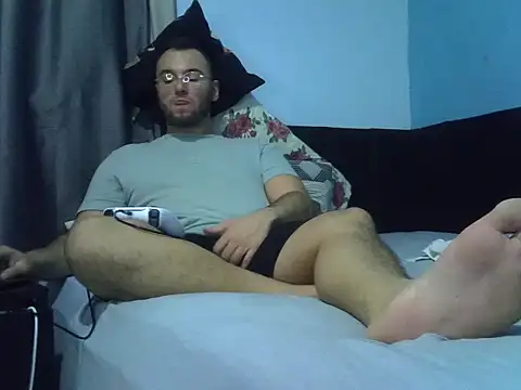 piazaocwb23 online show from April 2026 06:10:01 PM