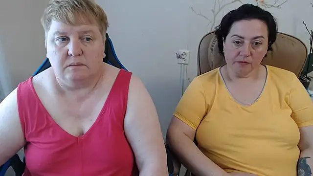 Snapshot of Lindy-Jeanie chatting on June 2026 03:58:02 PM Lindy-Jeanie online show from June 2026 03:58:02 PM