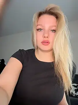 bettyloveu online show from April 2026 11:04:02 AM