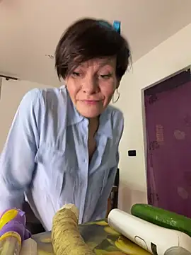 DtPORNBITCH online show from April 2026 12:32:01 AM