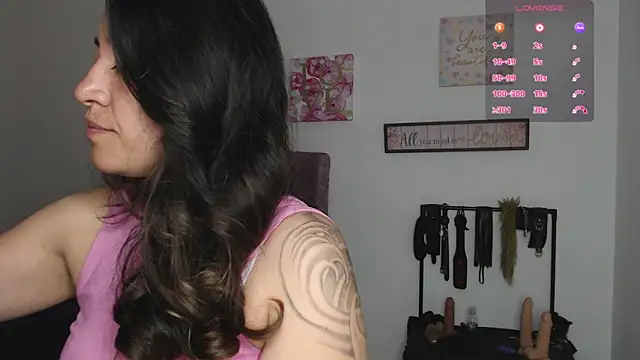 Snapshot of violeta_scott chatting on June 2026 11:42:02 AM violeta scott online show from June 2026 11:42:02 AM
