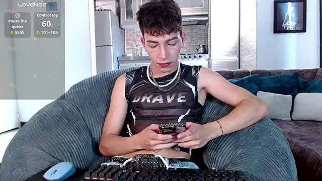 Snapshot of tiam_muller_fenix chatting on August 2026 07:49:01 PM tiam muller fenix online show from August 2026 07:49:01 PM