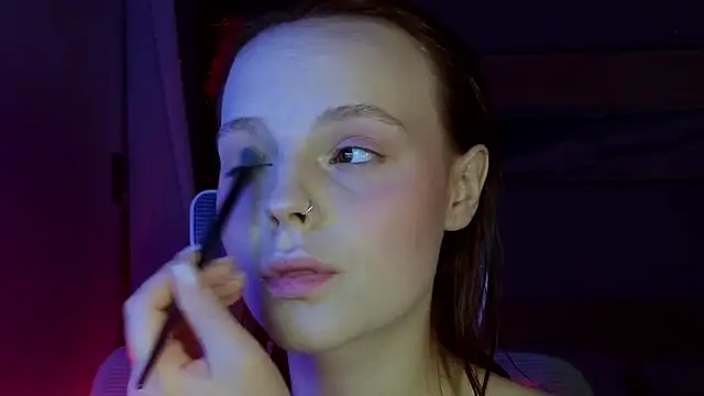 mollybossy online show from April 2026 01:21:01 PM