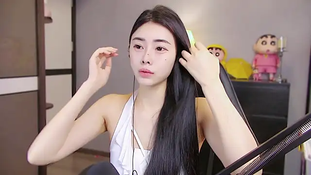 XiaoYuBao- online show from April 2026 05:03:01 PM