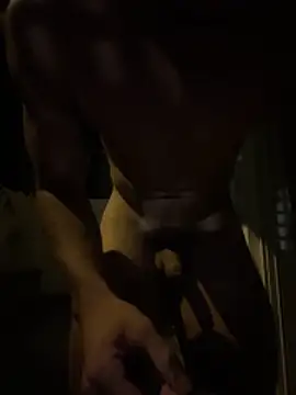 alej2x4 online show from April 2026 10:49:02 AM