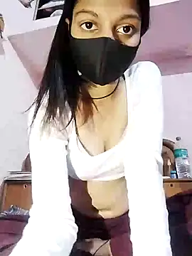 maahi213 online show from April 2026 05:59:01 AM