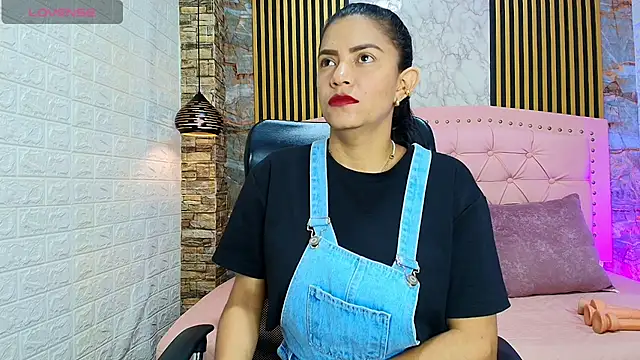 AishaCambell  online show from April 2026 09:56:02 AM