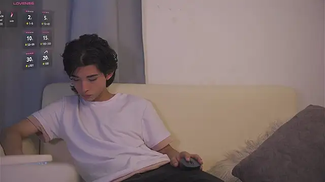 Snapshot of angel_yuhogg chatting on March 2026 05:13:01 AM angel yuhogg online show from March 2026 05:13:01 AM