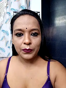 hornyrosy321 online show from May 2026 06:02:02 PM