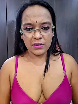 hornyrosy321 online show from May 2026 06:09:01 PM