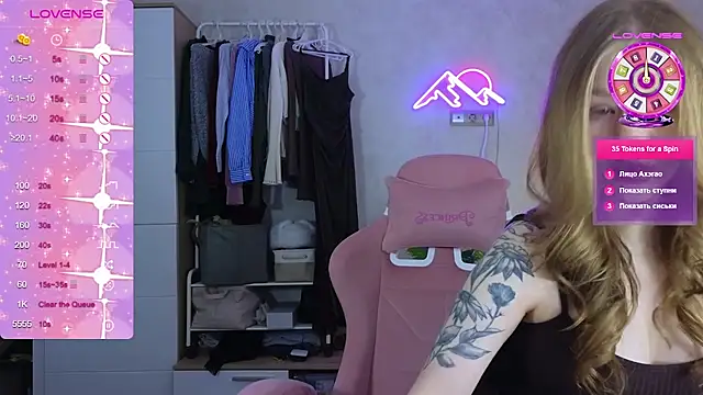 Snapshot of GoldenSunBunny chatting on March 2026 02:06:01 AM GoldenSunBunny online show from March 2026 02:06:01 AM