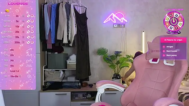 Snapshot of GoldenSunBunny chatting on March 2026 02:05:02 AM GoldenSunBunny online show from March 2026 02:05:02 AM