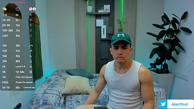 Snapshot of alan_nd_kevin2 chatting on April 2026 12:04:01 PM alan nd kevin2 online show from April 2026 12:04:01 PM