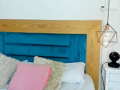 Annie coxx online show from March 2026 07:19:01 PM