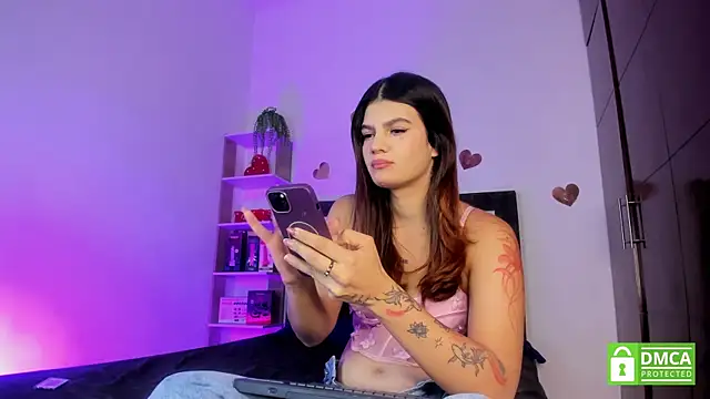 Snapshot of Mariana_and_Ronny chatting on July 2026 08:00:02 PM Mariana and Ronny online show from July 2026 08:00:02 PM