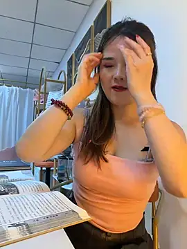 Xiaoxiao-y online show from April 2026 01:41:02 PM