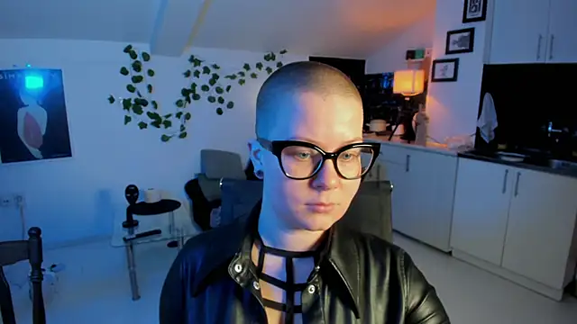 Snapshot of VexaVeylish chatting on April 2026 05:25:01 PM VexaVeylish online show from April 2026 05:25:01 PM