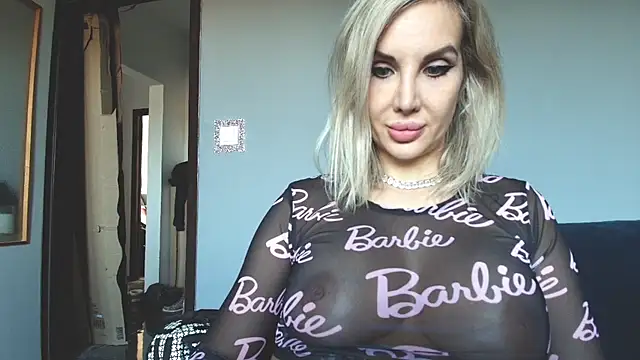 Snapshot of SexyQueenNina chatting on January 2026 10:30:01 AM SexyQueenNina online show from January 2026 10:30:01 AM