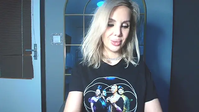 Snapshot of SexyQueenNina chatting on March 2026 06:47:02 PM SexyQueenNina online show from March 2026 06:47:02 PM