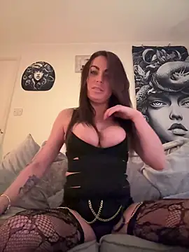 Eviehudson online show from March 2026 11:27:02 PM