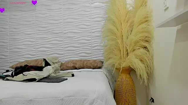 AlondraSoomer online show from May 2026 05:14:02 AM