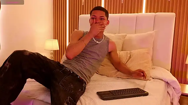 Snapshot of Kelvin_Josue chatting on May 2026 08:25:01 PM Kelvin Josue online show from May 2026 08:25:01 PM